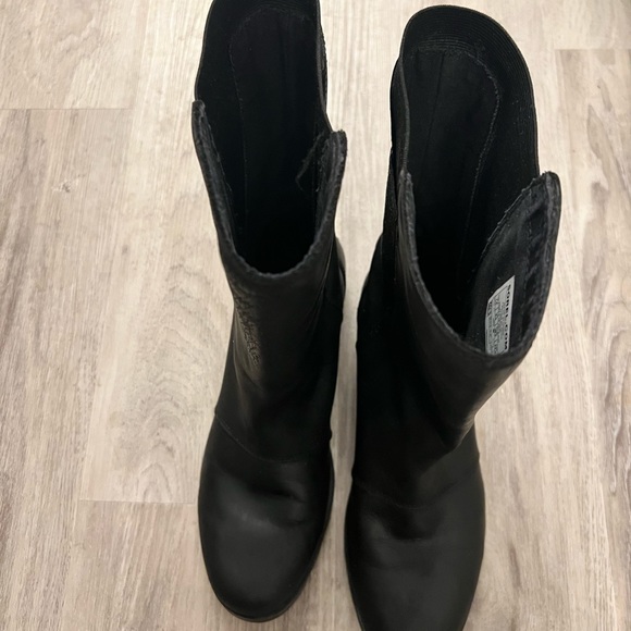 Sorel waterproof mid boots - Picture 6 of 9